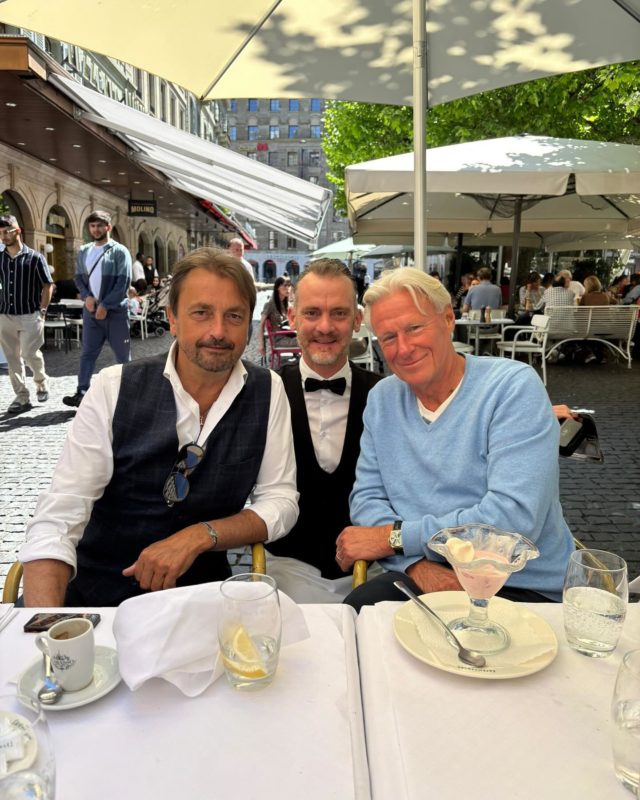 De la terre battue à la table… 🎾

Henri Leconte et Björn Borg nous ont fait l’honneur de partager un moment gourmand au Café du Centre pendant le Geneva Open.

💛 Et vous, avez-vous réserver votre table ? 

#cafeducentre #geneve #molard #genevaopen