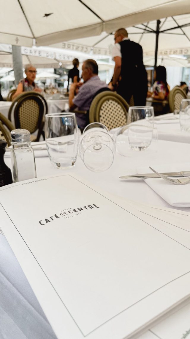Le plaisir de bien manger, le charme d’une brasserie animée, l’accueil attentif et les moments partagés. 

Un café du matin, un déjeuner en terrasse, un dîner qui s’attarde… Au Centre, chaque instant a sa place. 💛

Bienvenue chez nous!
